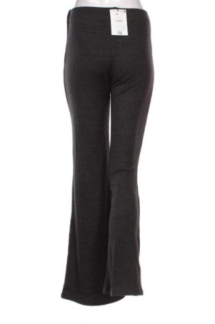 Damskie spodnie Bershka, Rozmiar S, Kolor Kolorowy, Cena 150,99 zł