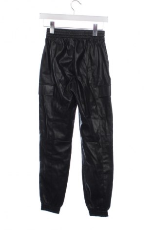 Pantaloni de femei Bershka, Mărime XS, Culoare Negru, Preț 76,32 Lei