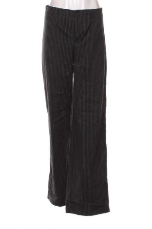 Damenhose Bershka, Größe M, Farbe Mehrfarbig, Preis € 33,99