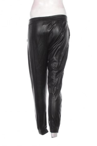 Damskie spodnie Bershka, Rozmiar S, Kolor Czarny, Cena 95,99 zł
