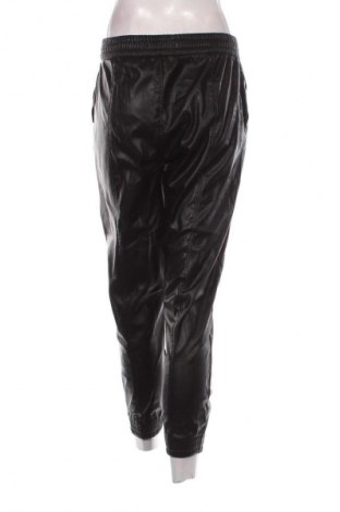 Damenhose Bershka, Größe M, Farbe Schwarz, Preis € 14,91