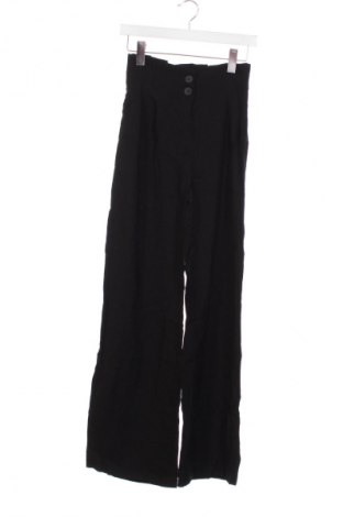 Damskie spodnie Bershka, Rozmiar XS, Kolor Czarny, Cena 66,67 zł