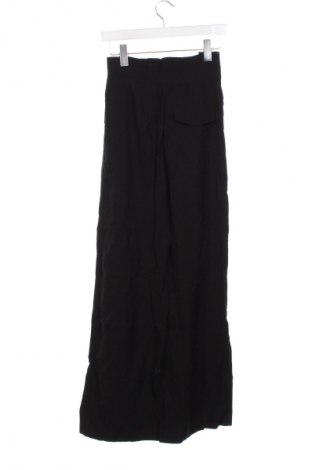 Damskie spodnie Bershka, Rozmiar XS, Kolor Czarny, Cena 66,67 zł