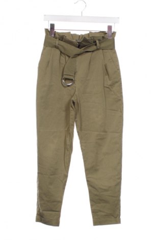 Damenhose Bershka, Größe XS, Farbe Grün, Preis € 14,77