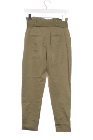 Damenhose Bershka, Größe XS, Farbe Grün, Preis € 14,77