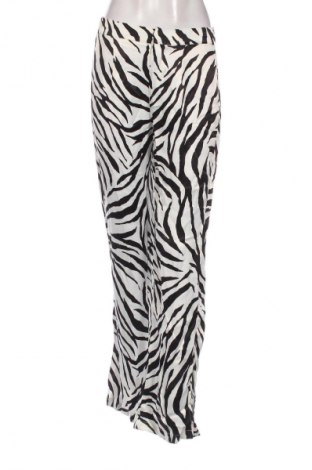 Pantaloni de femei Bershka, Mărime S, Culoare Multicolor, Preț 128,97 Lei