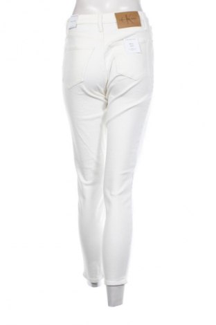 Damenhose Calvin Klein Jeans, Größe M, Farbe Weiß, Preis € 117,99