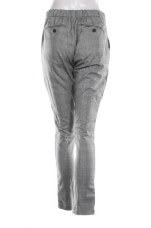 Pantaloni de femei DAILY AESTHETIKZ, Mărime M, Culoare Multicolor, Preț 214,99 Lei