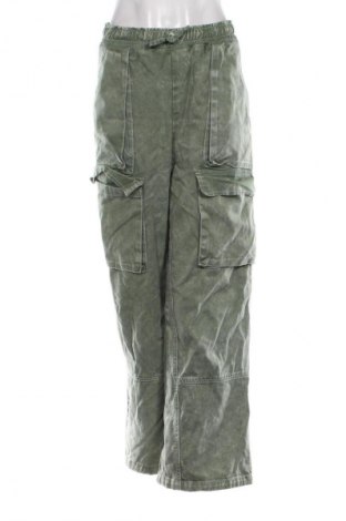 Damenhose Pretty Little Thing, Größe M, Farbe Grün, Preis € 20,99