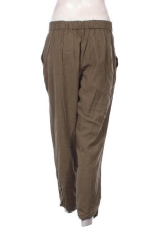 Damskie spodnie Pull&Bear, Rozmiar L, Kolor Zielony, Cena 66,39 zł