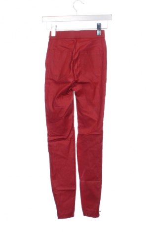 Damskie spodnie Pull&Bear, Rozmiar XXS, Kolor Czerwony, Cena 66,39 zł