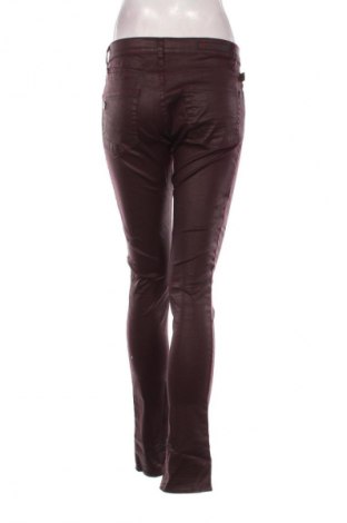 Damskie spodnie Rock & Republic, Rozmiar M, Kolor Czerwony, Cena 134,99 zł