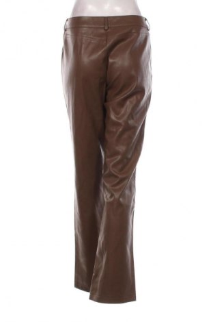 Pantaloni de femei Stradivarius, Mărime M, Culoare Maro, Preț 100,99 Lei