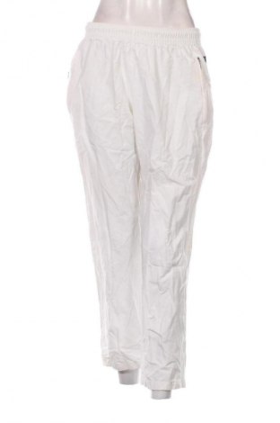 Damenhose Trigema, Größe M, Farbe Weiß, Preis 32,00 €