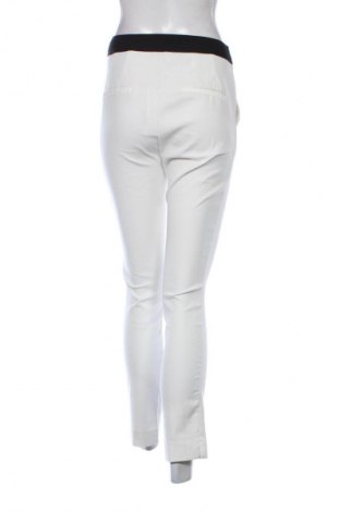 Pantaloni de femei Zara, Mărime S, Culoare Alb, Preț 163,00 Lei