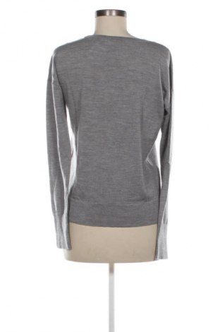 Дамски пуловер Uniqlo, Размер M, Цвят Сив, Цена 29,99 лв.