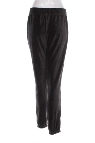 Damen Sporthose No Boundaries, Größe S, Farbe Grau, Preis 31,99 €