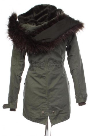 Dámská bunda  Bershka, Velikost XS, Barva Zelená, Cena  736,00 Kč
