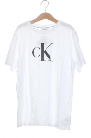 Детска тениска Calvin Klein, Размер 12-13y/ 158-164 см, Цвят Бял, Цена 51,99 лв.