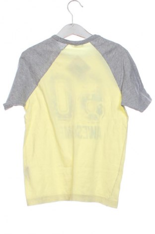 Kinder T-Shirt United Colors Of Benetton, Größe 8-9y/ 134-140 cm, Farbe Mehrfarbig, Preis 7,67 €