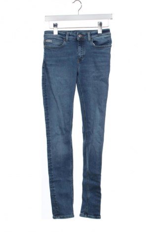 Dziecięce jeansy Calvin Klein Jeans, Rozmiar 15-18y/ 170-176 cm, Kolor Niebieski, Cena 191,99 zł