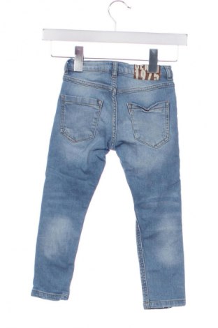 Детски дънки Zara, Размер 3-4y/ 104-110 см, Цвят Син, Цена 17,86 лв.