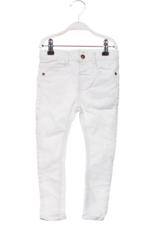 Gyerek farmernadrág Zara, Méret 2-3y / 98-104 cm, Szín Fehér, Ár 3 600 Ft