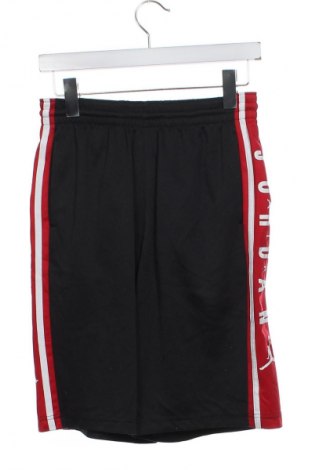Παιδικό κοντό παντελόνι Air Jordan Nike, Μέγεθος 13-14y/ 164-168 εκ., Χρώμα Μαύρο, Τιμή 16,99 €