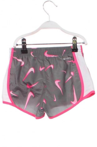 Gyerek rövidnadrág Nike, Méret 4-5y / 110-116 cm, Szín Sokszínű, Ár 5 474 Ft