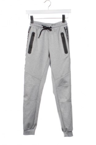 Kinder Sporthose Chapter, Größe 10-11y/ 146-152 cm, Farbe Grau, Preis 12,77 €