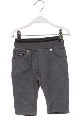 Gyerek sport nadrág DKNY, Méret 3-6m / 62-68 cm, Szín Szürke, Ár 8 200 Ft