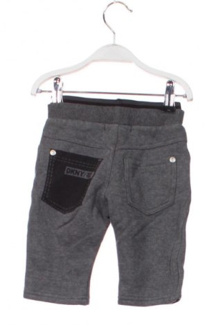 Gyerek sport nadrág DKNY, Méret 3-6m / 62-68 cm, Szín Szürke, Ár 8 200 Ft