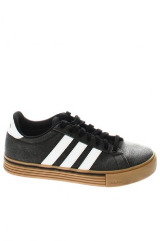 Férfi cipők
 Adidas, Méret 41, Szín Sokszínű, Ár 54 599 Ft