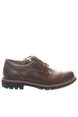 Мъжки обувки Clarks, Размер 42, Цвят Кафяв, Цена 219,99 лв.