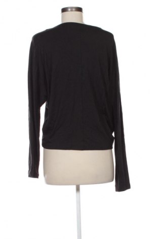 Piżama
 Calvin Klein, Rozmiar S, Kolor Czarny, Cena 265,99 zł