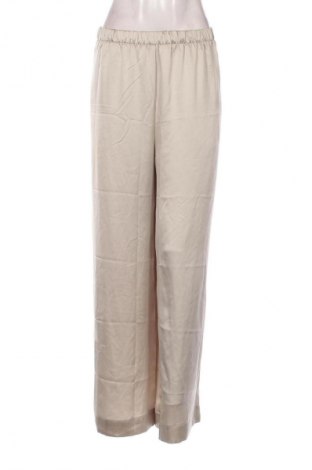 Pijama Calvin Klein, Mărime L, Culoare Bej, Preț 373,99 Lei
