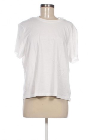 Piżama
 Calvin Klein, Rozmiar L, Kolor Biały, Cena 193,99 zł