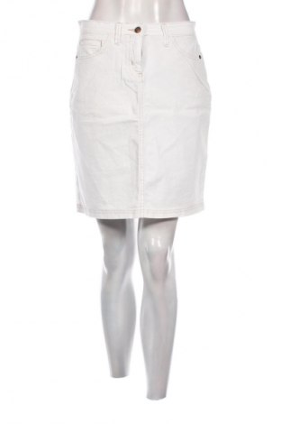 Rock Boden, Größe M, Farbe Weiß, Preis 28,00 €