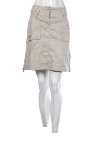 Rock Esprit, Größe M, Farbe Grau, Preis € 28,99