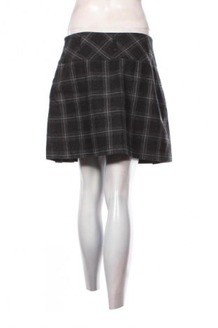 Fustă Yessica, Mărime M, Culoare Multicolor, Preț 50,00 Lei