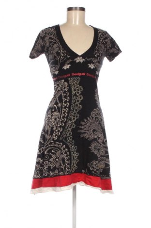 Šaty  Desigual, Velikost S, Barva Vícebarevné, Cena  1 038,00 Kč