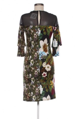 Šaty  Desigual, Velikost S, Barva Vícebarevné, Cena  1 038,00 Kč