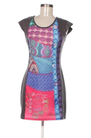 Šaty  Desigual, Velikost S, Barva Vícebarevné, Cena  1 038,00 Kč