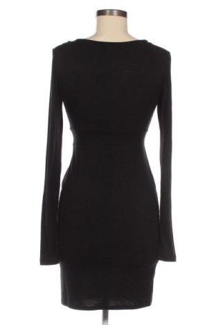 Sukienka Guess, Rozmiar S, Kolor Czarny, Cena 227,66 zł
