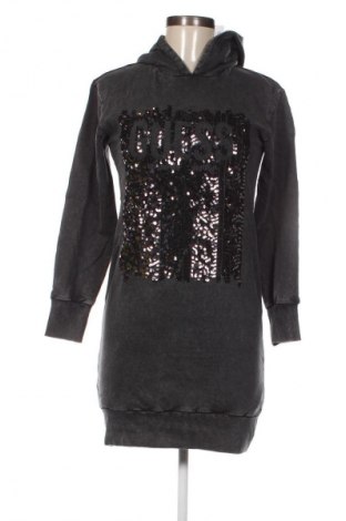 Παιδικό φόρεμα Guess, Μέγεθος 11-12y/ 152-158 εκ., Χρώμα Γκρί, Τιμή 24,99 €