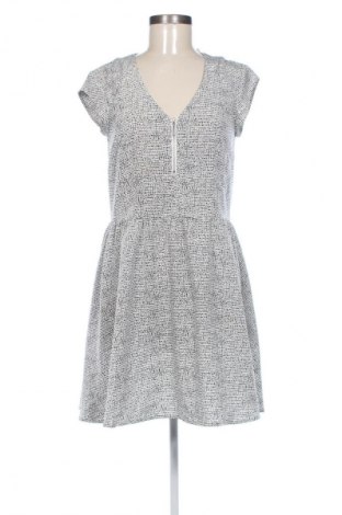 Рокля H&M, Размер M, Цвят Многоцветен, Цена 28,88 лв.