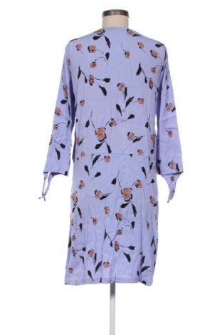 Kleid In Wear, Größe M, Farbe Mehrfarbig, Preis 41,94 €