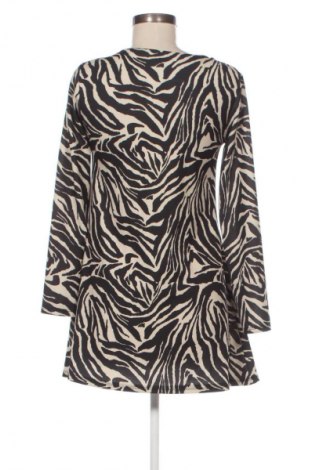 Sukienka NEW COLLECTION, Rozmiar M, Kolor Kolorowy, Cena 110,34 zł