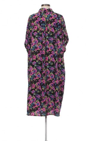 Kleid ONLY Carmakoma, Größe 3XL, Farbe Mehrfarbig, Preis € 33,99