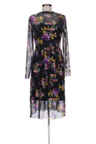 Φόρεμα Pieces, Μέγεθος M, Χρώμα Πολύχρωμο, Τιμή 13,81 €